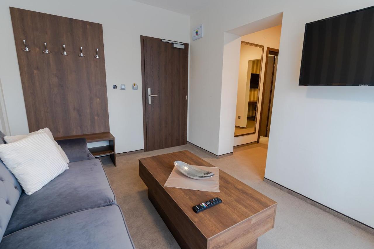 Hotel Demaenova **** Липтовски-Микулаш Экстерьер фото