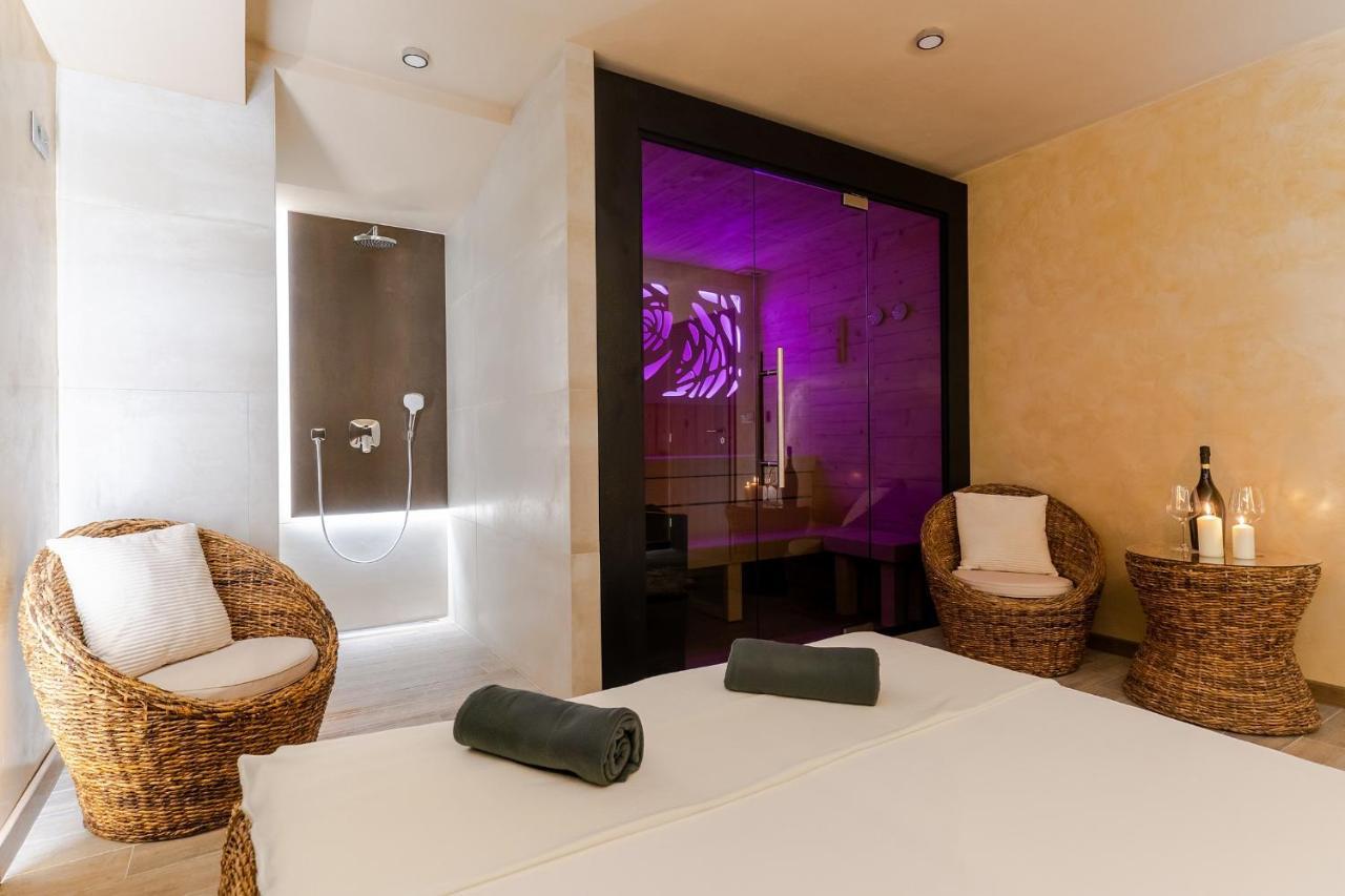 Hotel Demaenova **** Липтовски-Микулаш Экстерьер фото